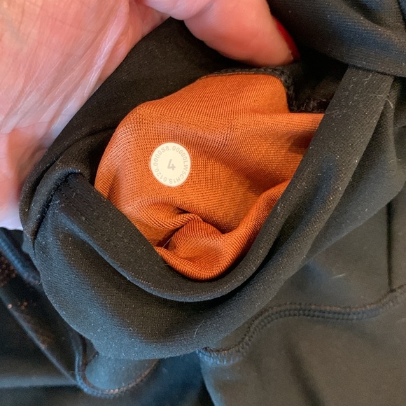 Lululemon Mapped out High Rise tight 28โ-black with orange/res camo-size 4 - Picture 10 of 16